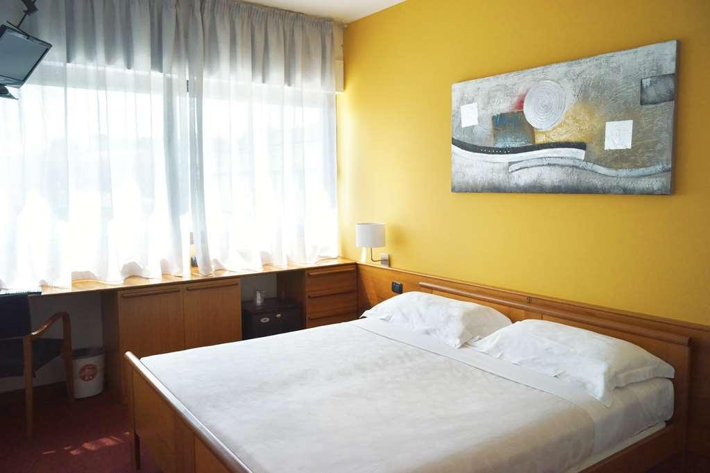 Hotel Valpolicella International San Pietro in Cariano Room photo